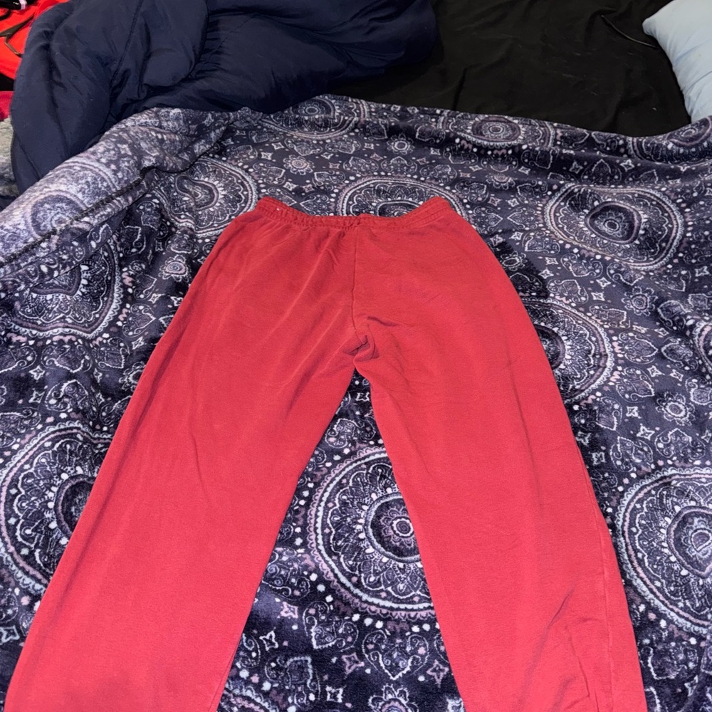 Nike Crimson Joggers - Picture 4 of 4